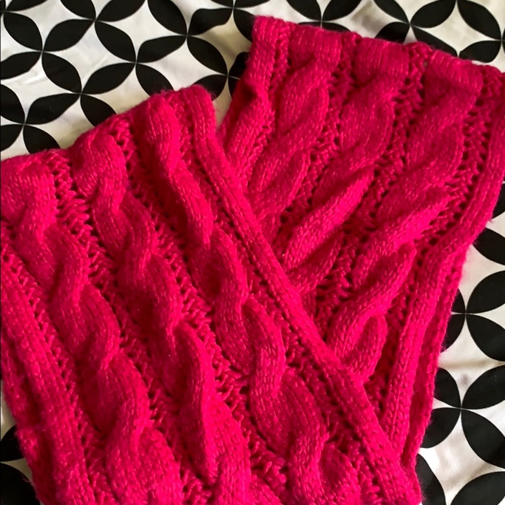 Abercrombie Infinity Chunky Knit Scarf hot Pink